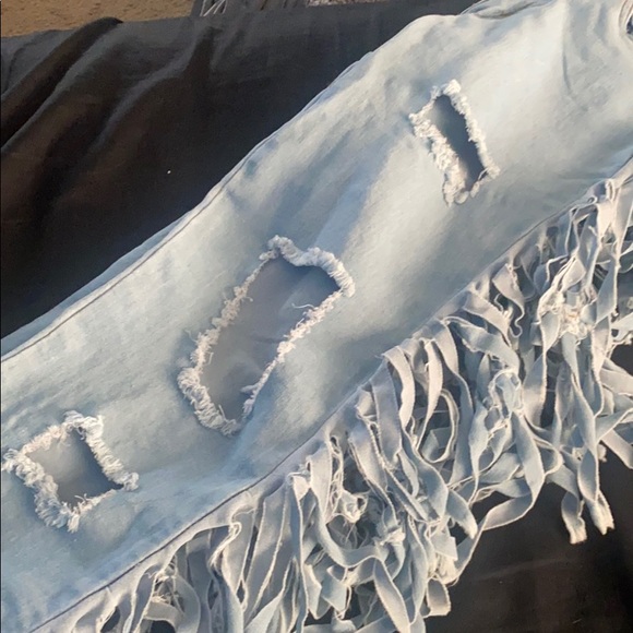 Daisy Denim - High waist distressed jeans